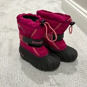 Excellent condition girls Sorel snow boots - pink